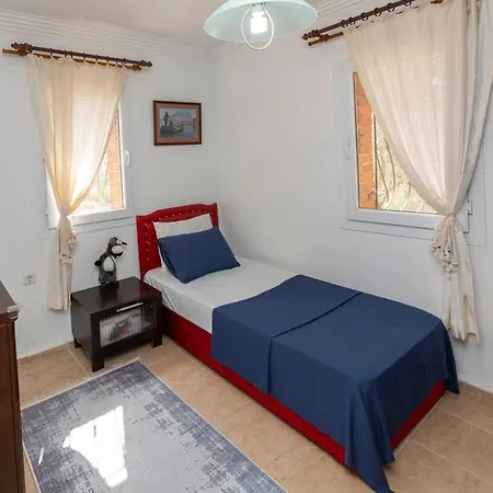 Splendid Villa Surrounded By Nature Near Milas-Bodrum Airport Vila *